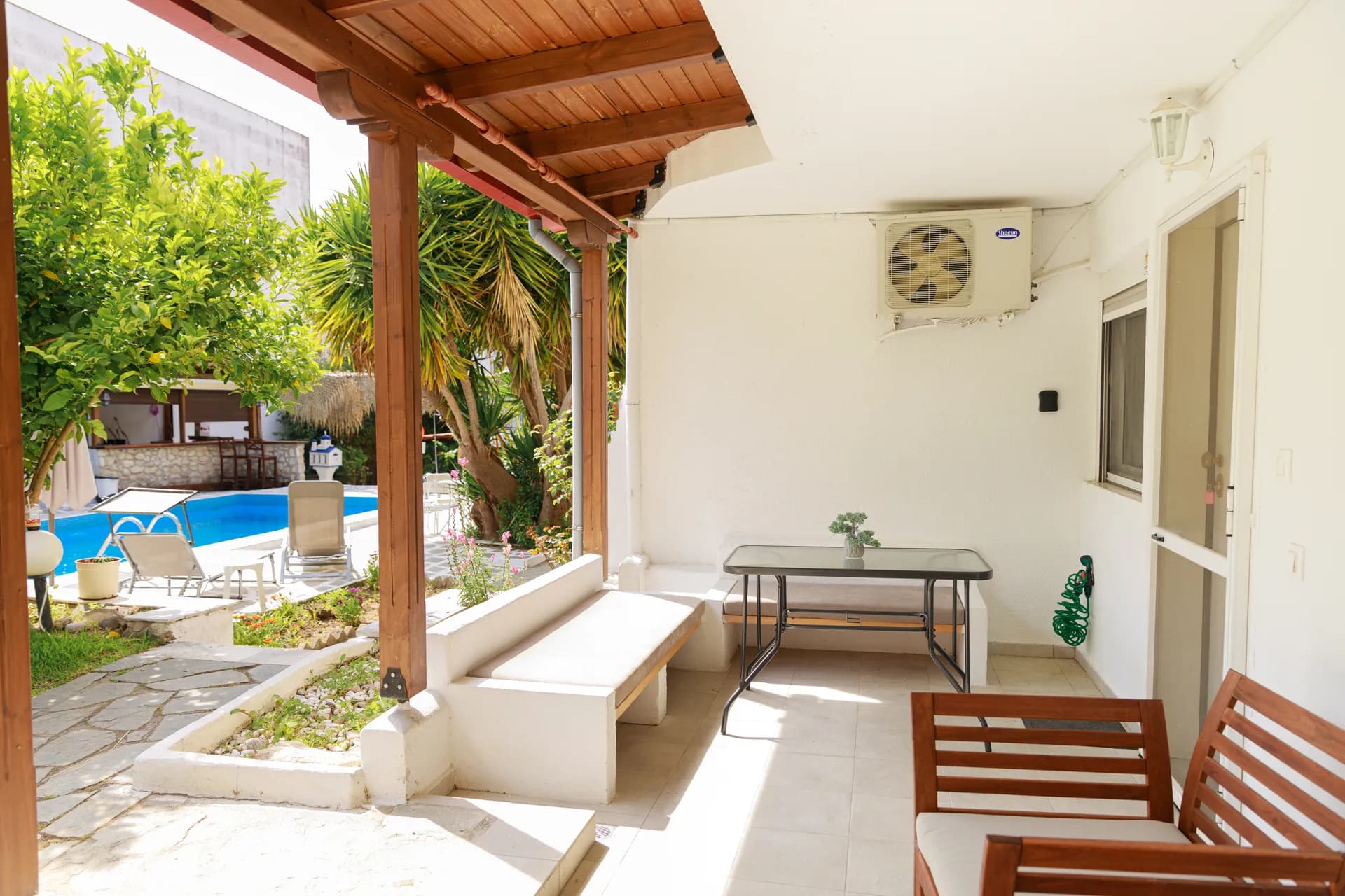 Apartamentul Breeze — Patio